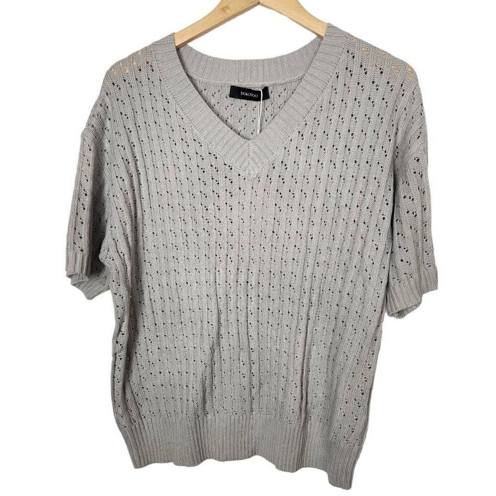 Dokotoo V Neck Short‎ Sleeve Hollow Out Lightweight Loose Fit top Size medium